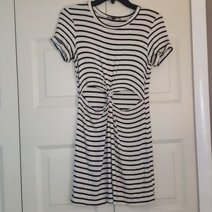 Kendall & Kylie tie stomach tshirt dress
